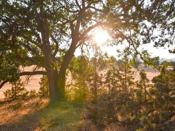 393 Marlin Dr, Hornbrook, CA 96044