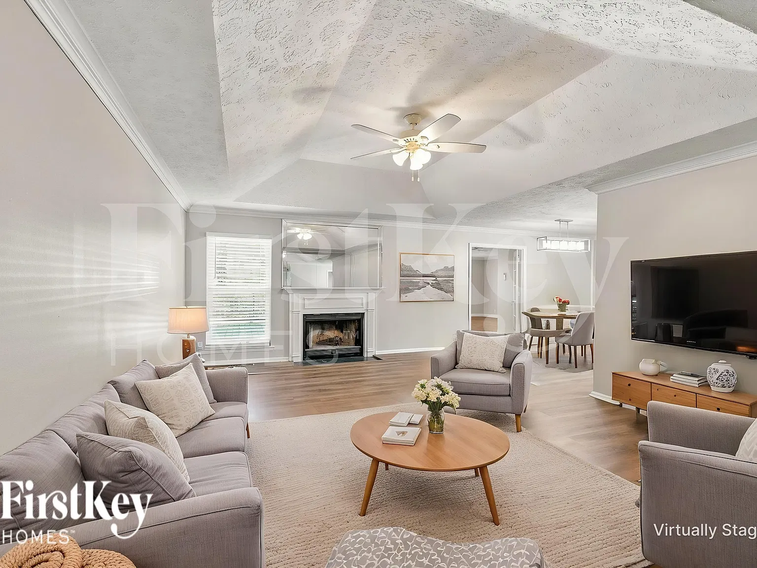 3 bed, 2.5 bath, 2210 sqft, $2,265 — Photo 3