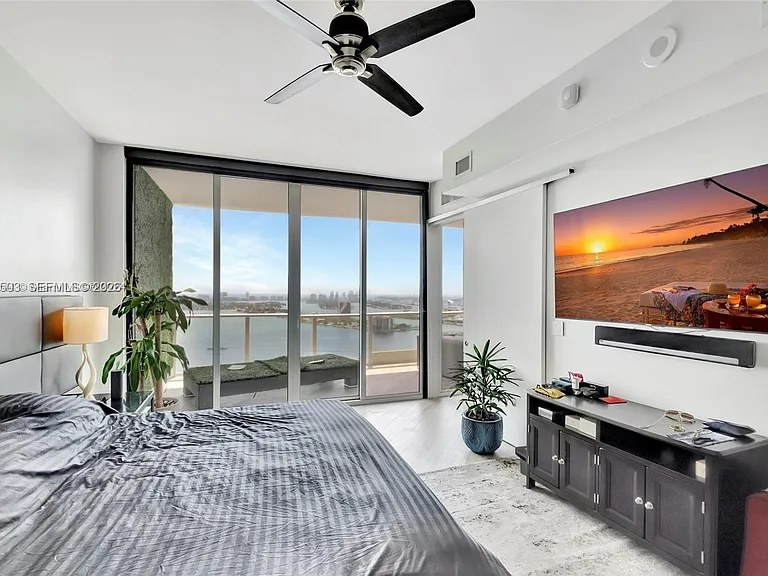 2020 N Bayshore Dr #3408 — Photo 12