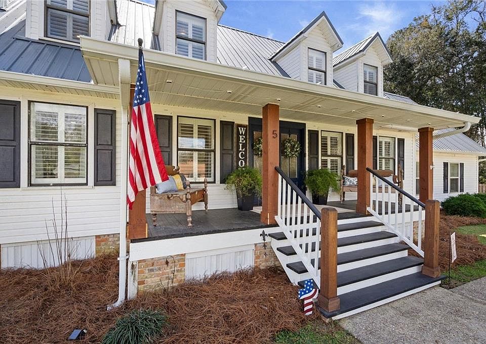 1st image of 5 Wren Cir