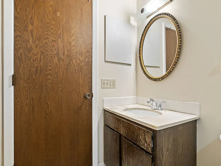 Cedarwood West Apartments — Photo 8