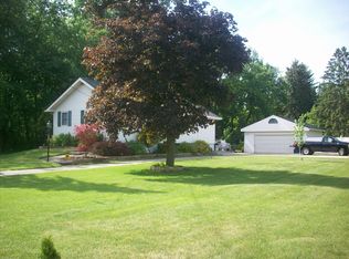1228 Smith Rd, Temperance, MI 48182