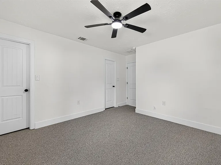3006 Golden Hills Ln — Photo 28