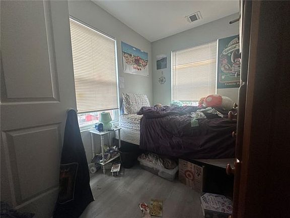 5th image of 8 Valentine Ave