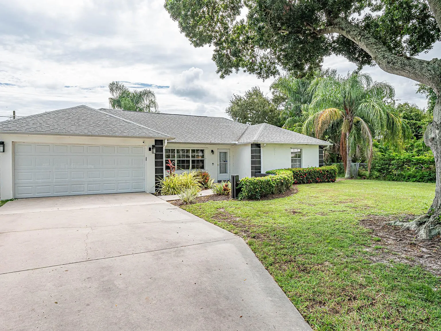 3 bed, 1332 sqft, $3,500 — Photo 3