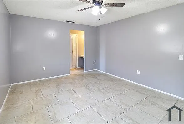 4690 NW 113th Ave — Photo 11