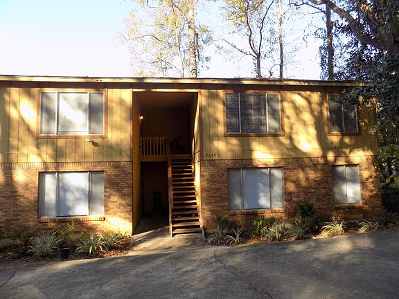 2nd image of 2220 Claremont Ln APT A