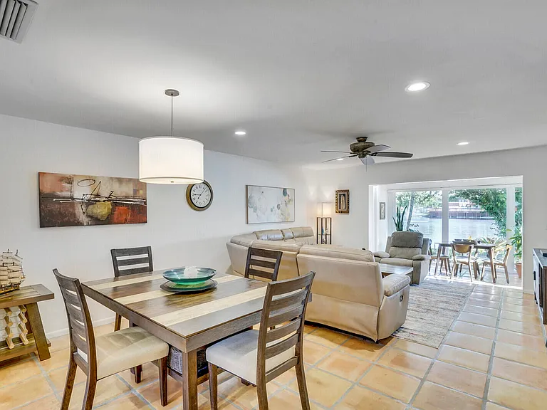 772 Nantucket Cir #B — Photo 8