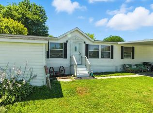 9537 Seaway Dr, Clay, MI 48001