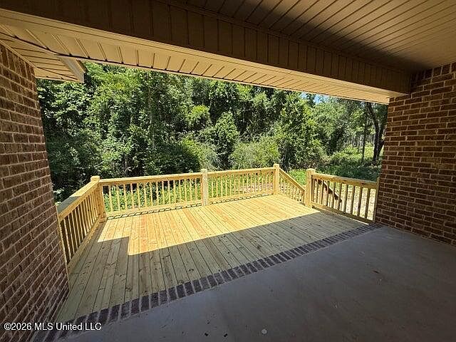 2nd image of 190 Crosby Rd