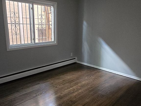 5th image of 50 Stratford Pl APT 1A