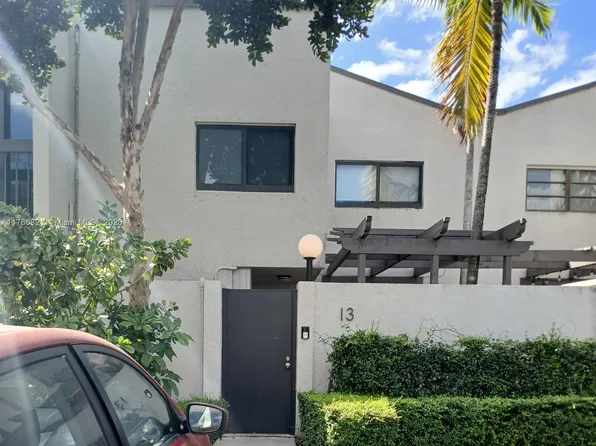 4730 SW 67th Ave APT I3, Miami, FL 33155