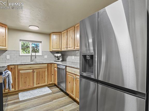 3rd image of 1600 Chippewa Trl