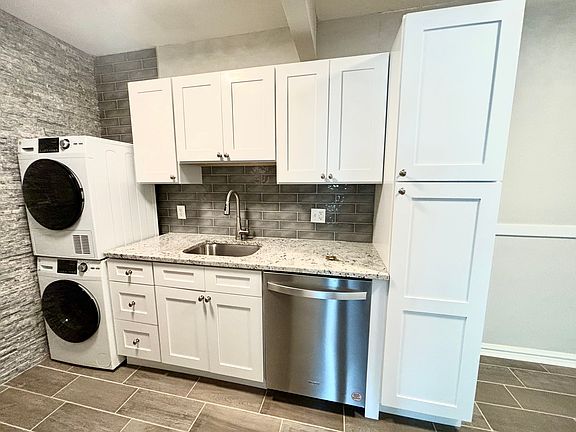 5th image of 6156 Columbia Ave #1E