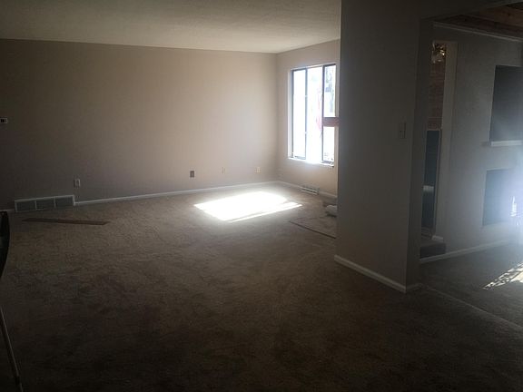 Living & Office Area