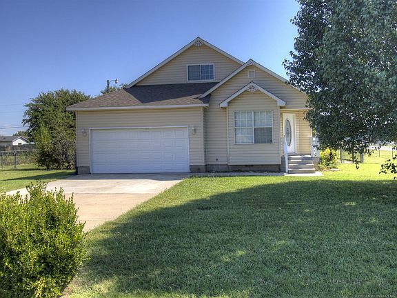 2nd image of 11801 N 193rd East Ave