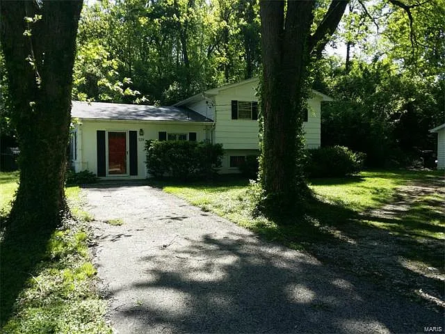 128 Villa Dr photo 1