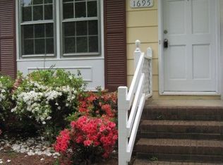 1695 Village Pl, Winston Salem, NC 27127