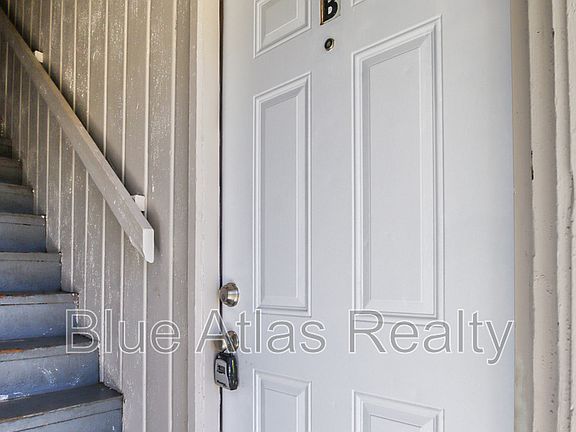 2nd image of 1212 Riverview Dr APT B
