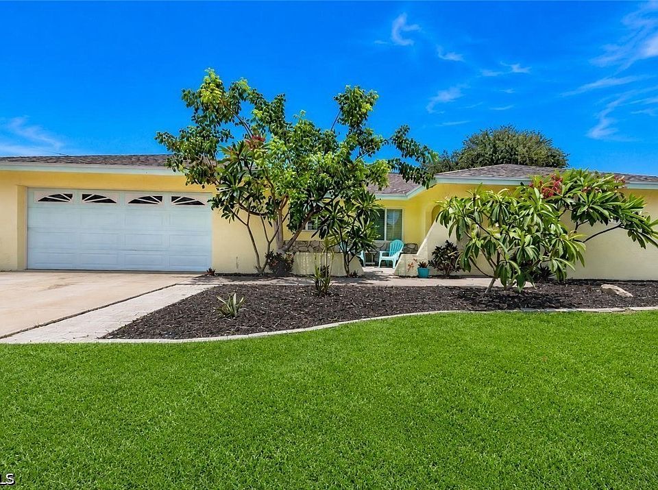 1st image of 3937 SE 9th Ct