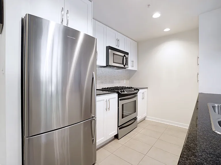6351 Buswell St #7 — Photo 3