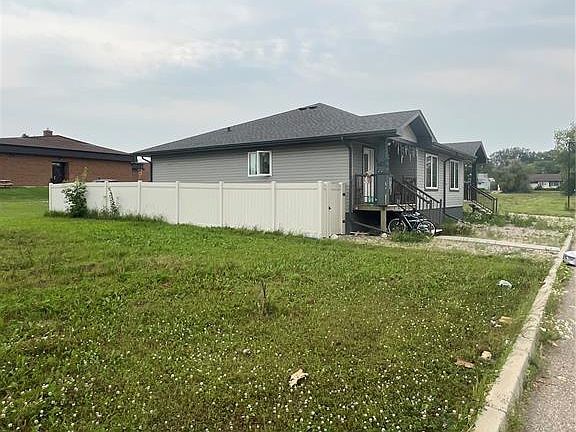 5th image of UNIT 28-74 Cameron WAY