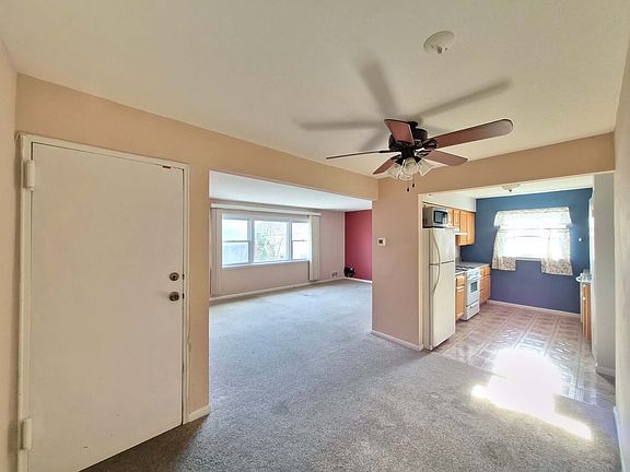 4th image of 799 Hylan Blvd Floor 2