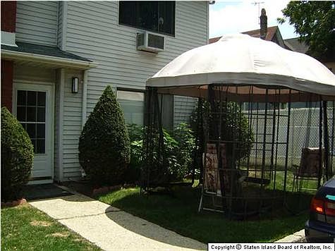 3rd image of 23A Richmond Ct #18B