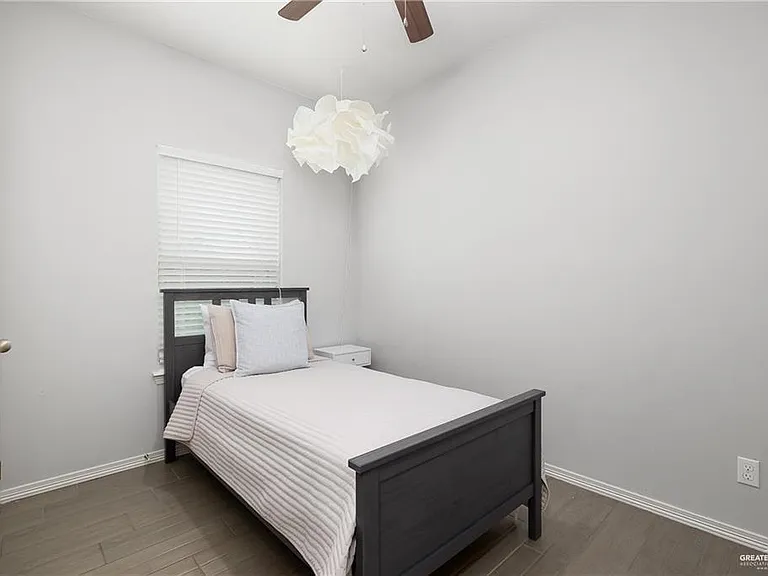 513 N Cynthia St — Photo 12