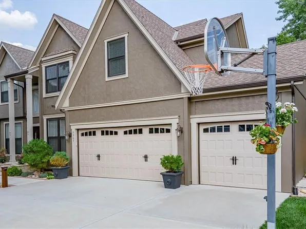 6307 W 149th St, Overland Park, KS 66223