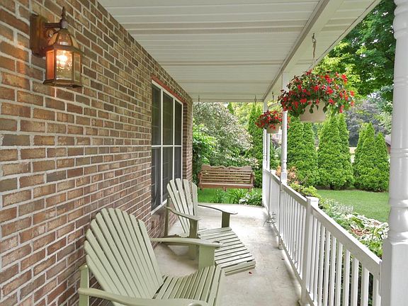 2nd image of 1554 Saint Joseph Cir