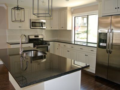 12 Algonquin Ln #A, Stratford, CT, 06614