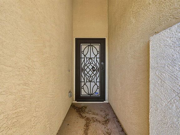 4th image of 521 W Angus Rd