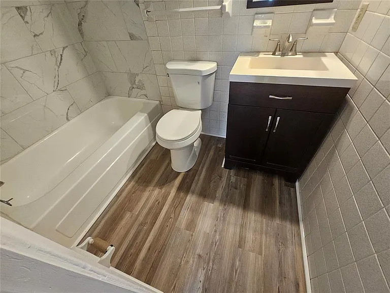655 7th Ave N #4 — Photo 12