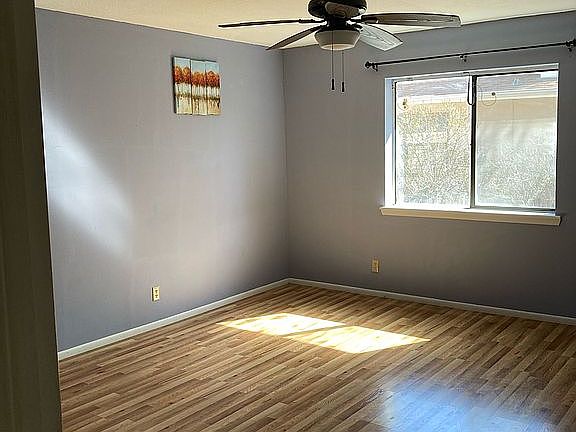 5th image of 406 Northwood Dr