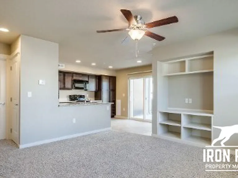 4772 N Morninggale Dr — Photo 3