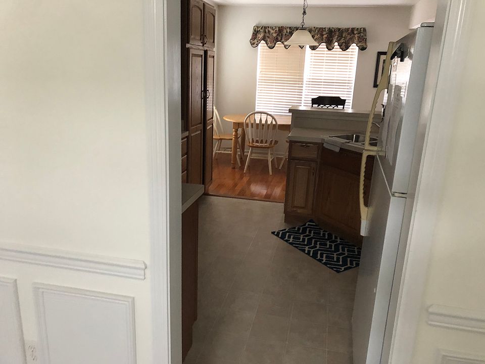 1st image of 4627 Aylesbury Dr