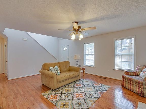 5th image of 3180 Creighton Ln