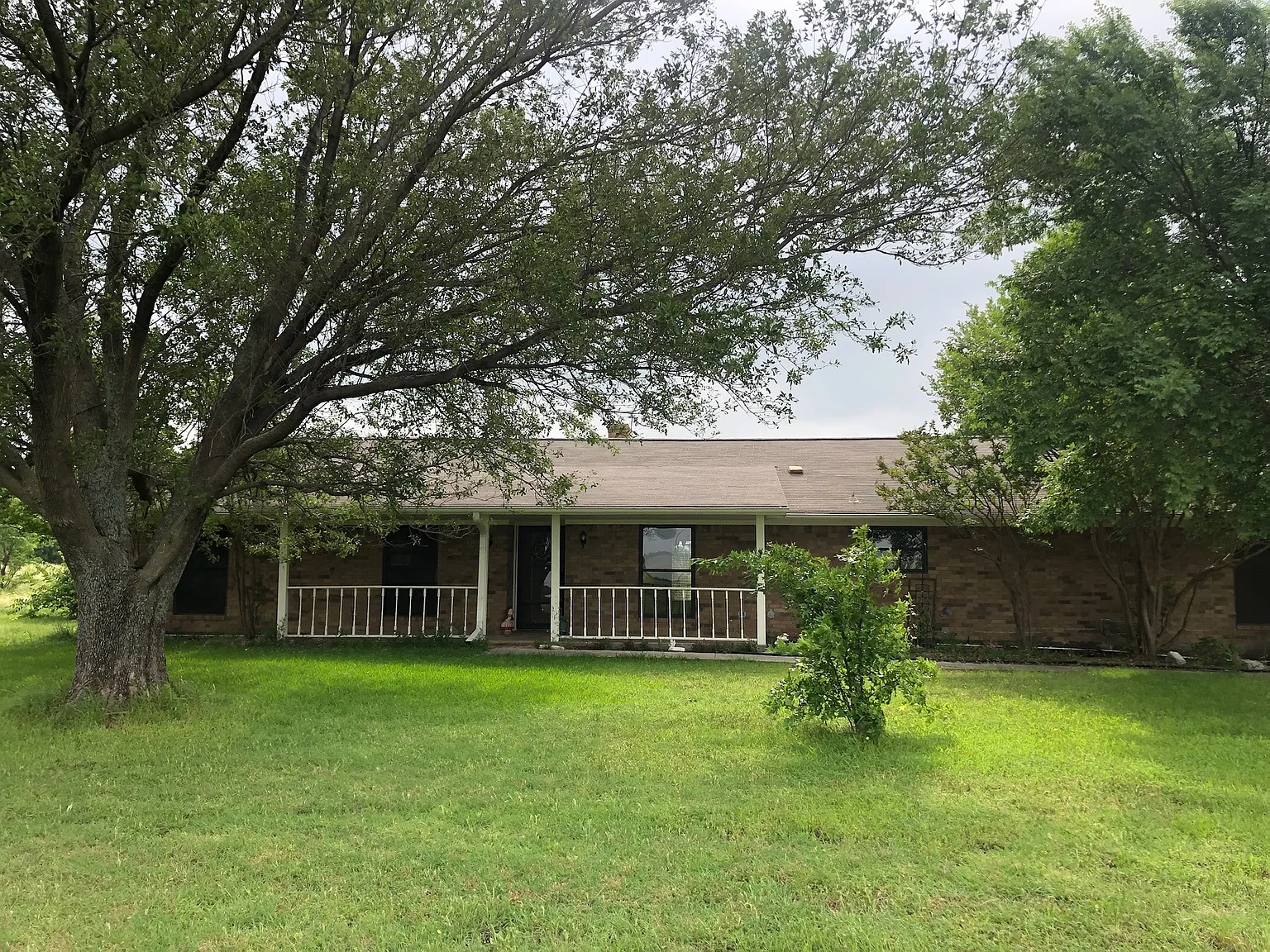 3 bed, 1800 sqft, $3,000 — Photo 1