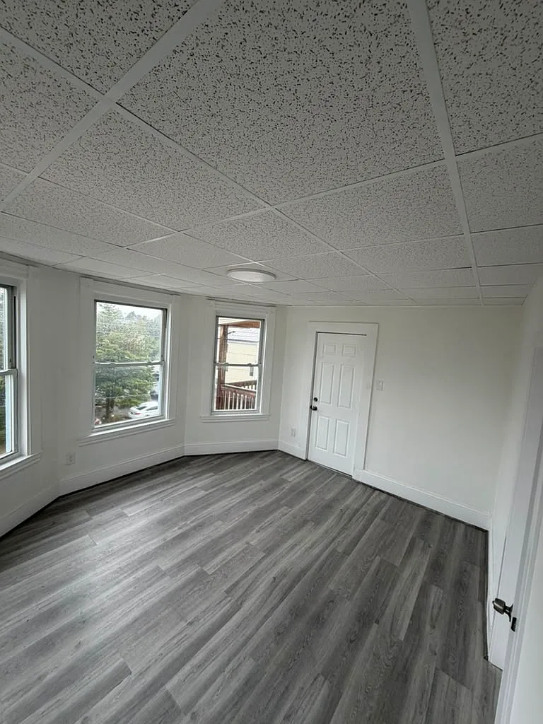 3 bed, 1500 sqft, $2,700 — Photo 2
