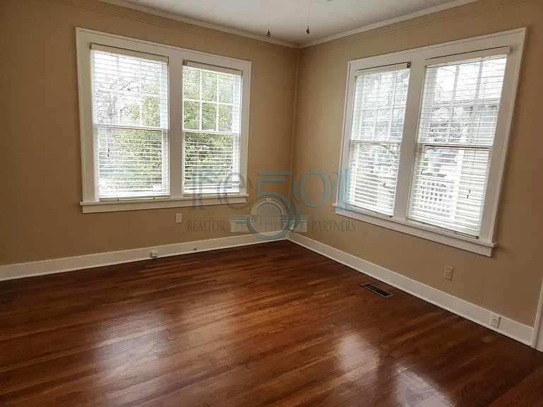 119 N Monroe St — Photo 41