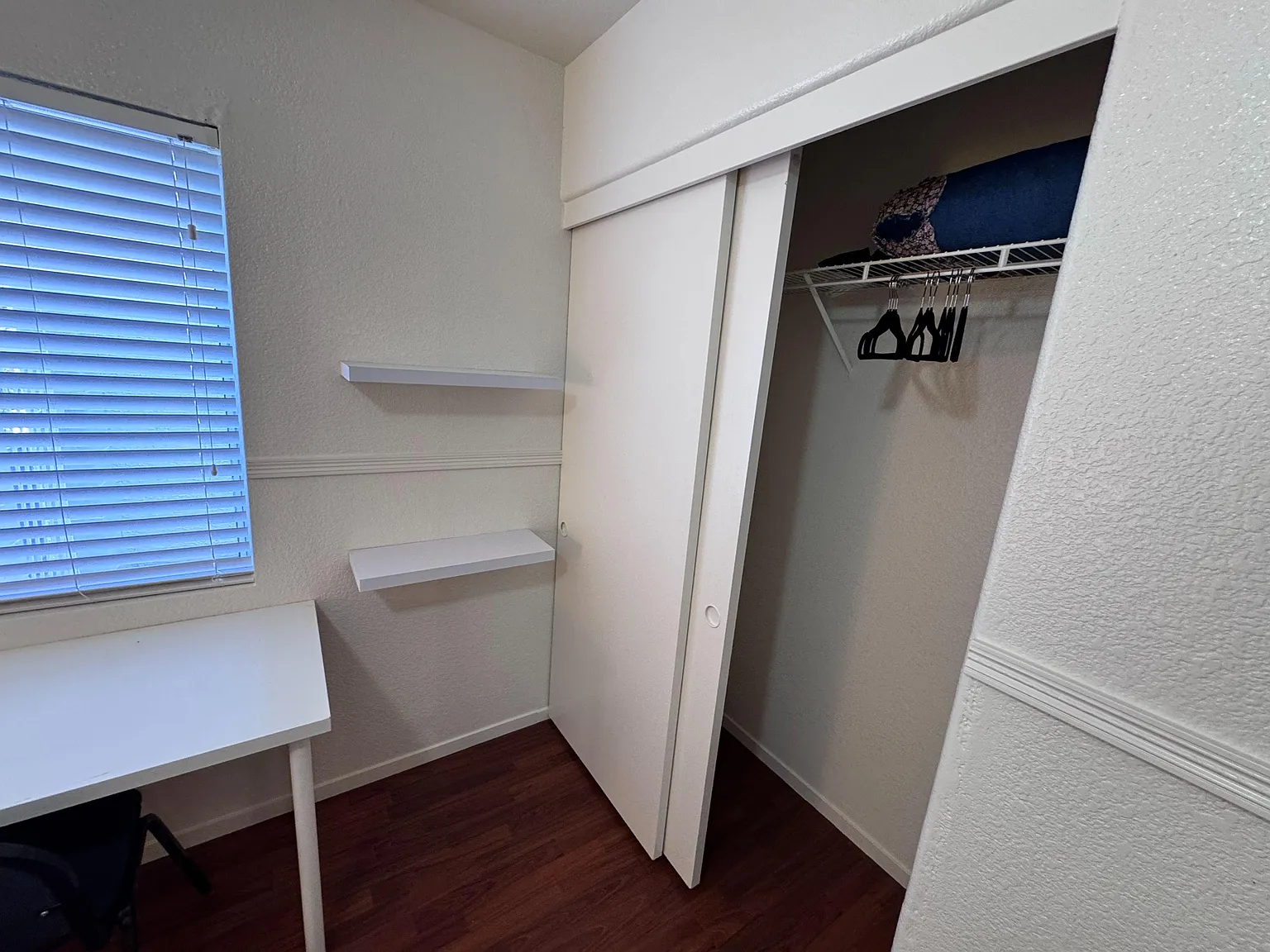 4 bed, 2.0 bath, 1410 sqft, $750 — Photo 2