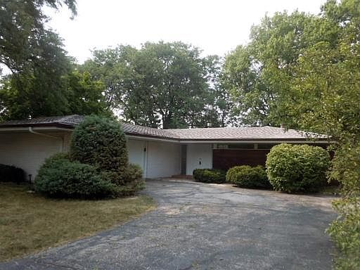 1st image of 2716 S Briarwood Dr W