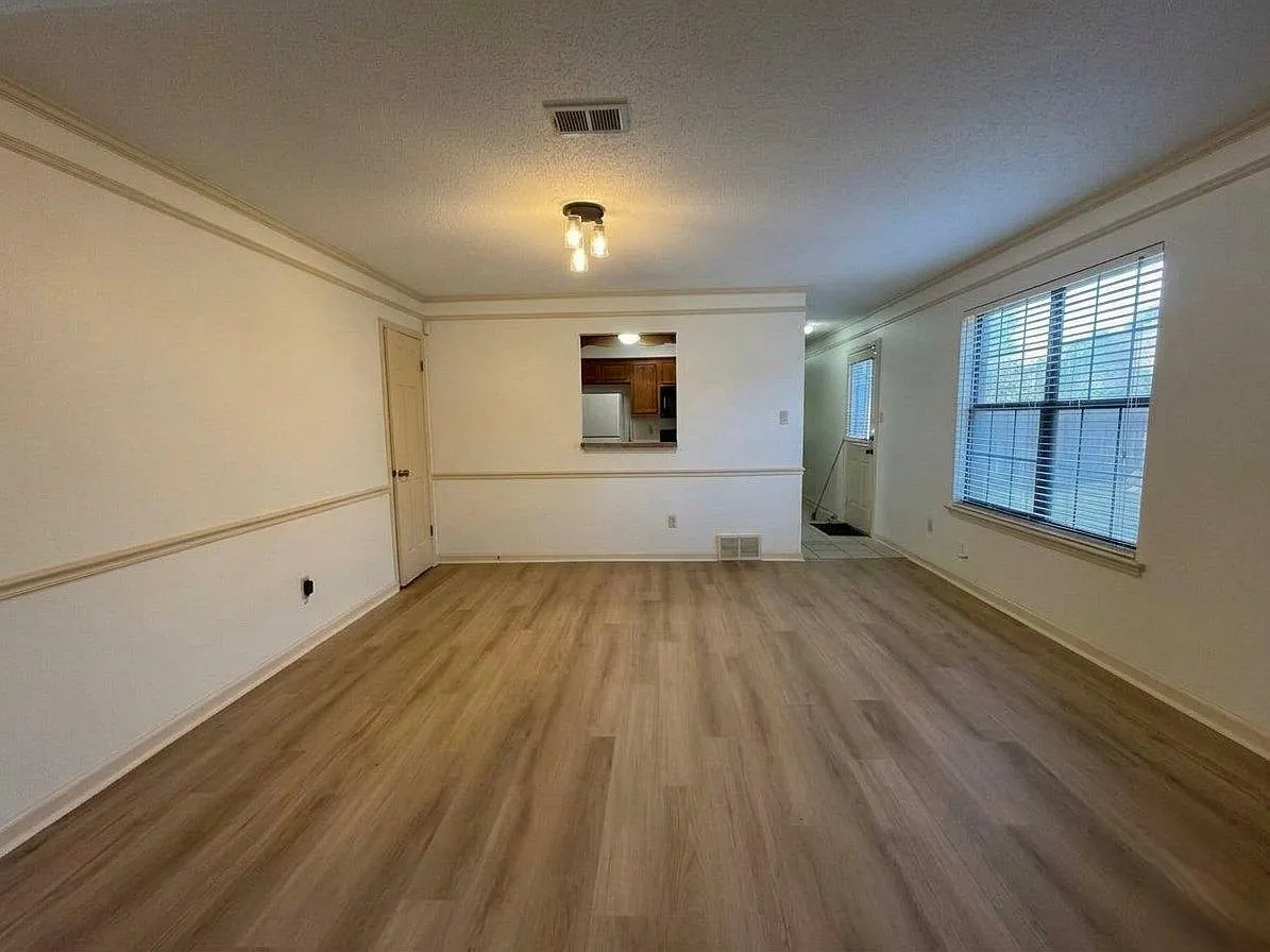5823 Grassy Valley Dr — Photo 4