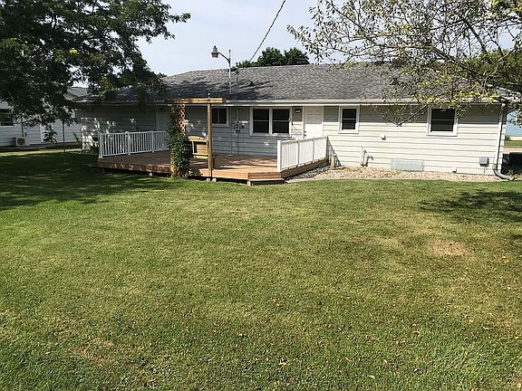3rd image of 221 S Bruns Ave