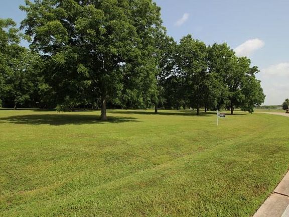 5th image of 614 Oyster Shell Ct