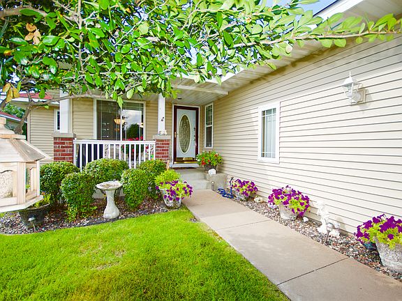 3rd image of 8642 Tessman Cir N