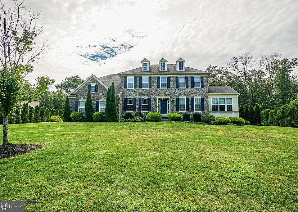 1st image of 104 Florawood Ct