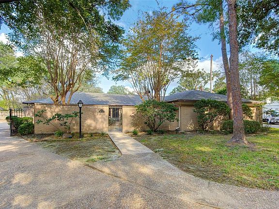 4th image of 11024 Riverview Dr