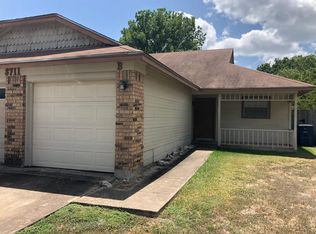 8711 Piney Point Dr #B, Austin, TX 78729